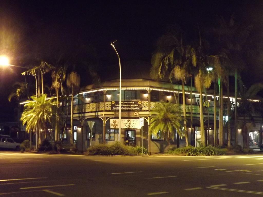 The Middle Pub Hotel Mullumbimby Buitenkant foto