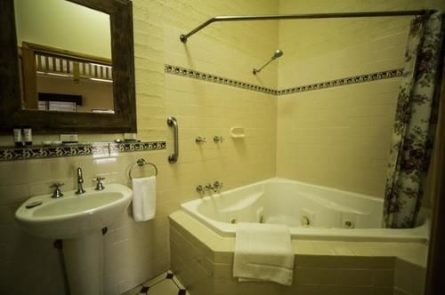 The Middle Pub Hotel Mullumbimby Buitenkant foto